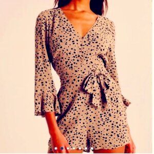 Abercrombie & Fitch Animal Print Bell Sleeve V-Neck Romper M Waist Belt Smocking